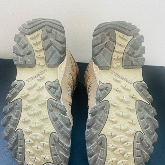 Merrell Women's Oakcreek Mid Waterproof, size 8.5, brindle - Picture 2 of 4